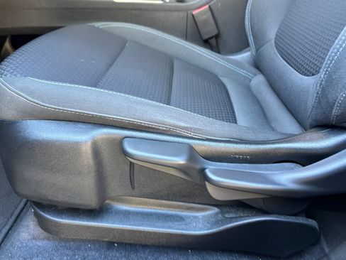 Used 2023 Chevrolet Bolt EUV LT w/ Driver Confidence Package FWD image 14