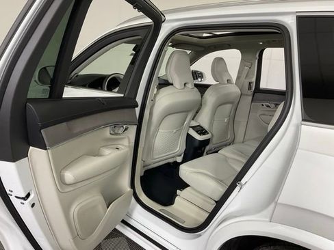 New 2026 Volvo XC90 B6 Ultra w/ Protection Package image 33