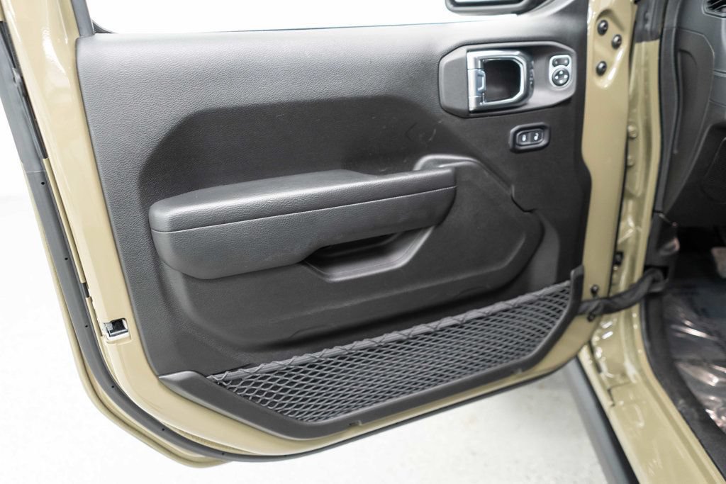 Used 2026 Jeep Wrangler Unlimited Rubicon AWD/4WD image 14