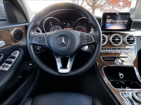 Used 2017 Mercedes-Benz C 300 Sedan image 5