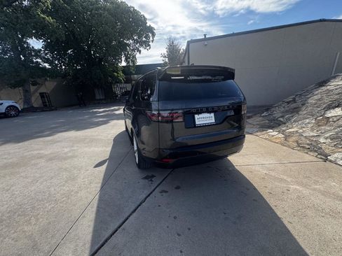 Certified 2024 Land Rover Discovery Dynamic SE AWD/4WD image 5
