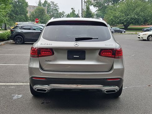 Used 2022 Mercedes-Benz GLC 300 4MATIC image 5