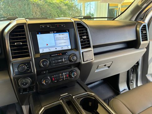 Used 2018 Ford F150 XLT w/ Equipment Group 302A Luxury image 20