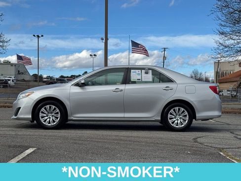 Used 2012 Toyota Camry LE image 6