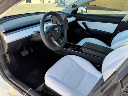 Used 2020 Tesla Model 3 RWD image 9