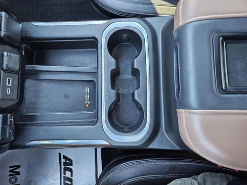 Used 2022 Chevrolet Silverado 2500 High Country w/ Z71 Off-Road Package image 16