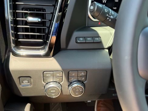 New 2026 GMC Sierra 2500 Denali w/ Denali Reserve Package AWD/4WD image 21