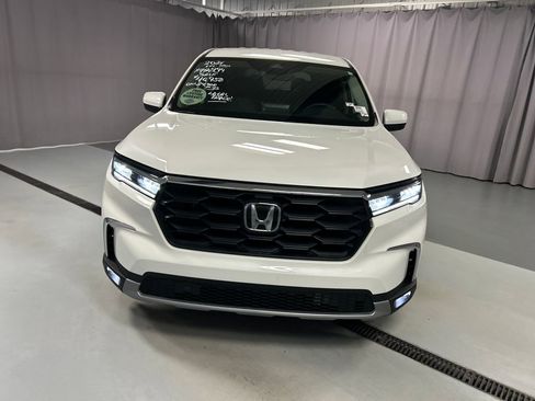 Used 2024 Honda Pilot EX-L image 2