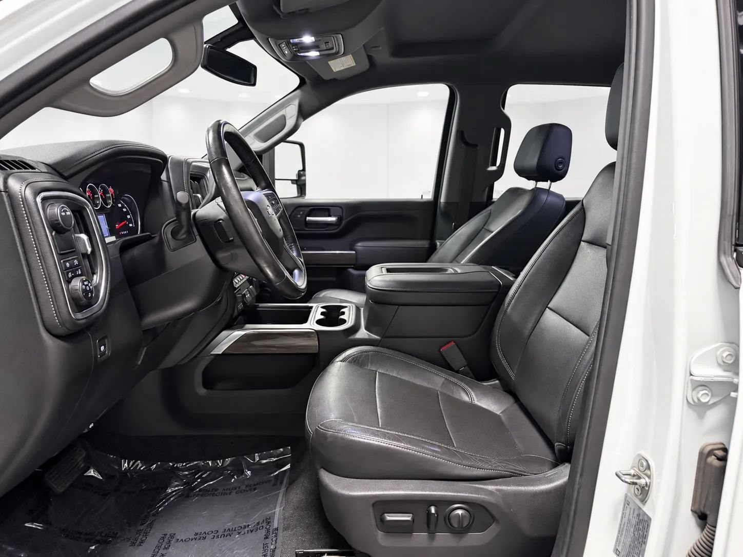 Used 2020 Chevrolet Silverado 2500 LTZ w/ LTZ Convenience Package RWD image 11