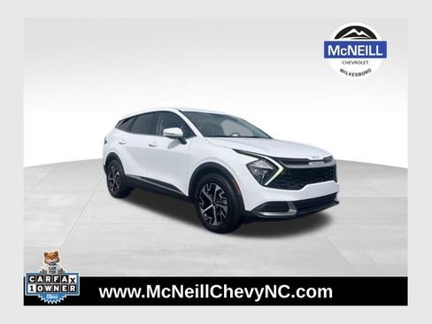 Used 2023 Kia Sportage EX FWD image 1