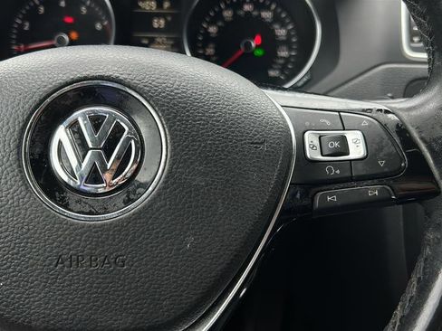 Used 2016 Volkswagen Jetta SE FWD image 25