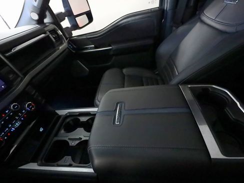 Used 2025 Ford F250 Platinum w/ Tremor Off-Road Package image 44