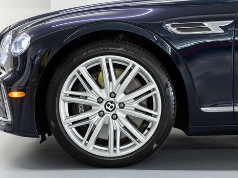 Certified 2026 Bentley Flying Spur V8 AWD/4WD image 16