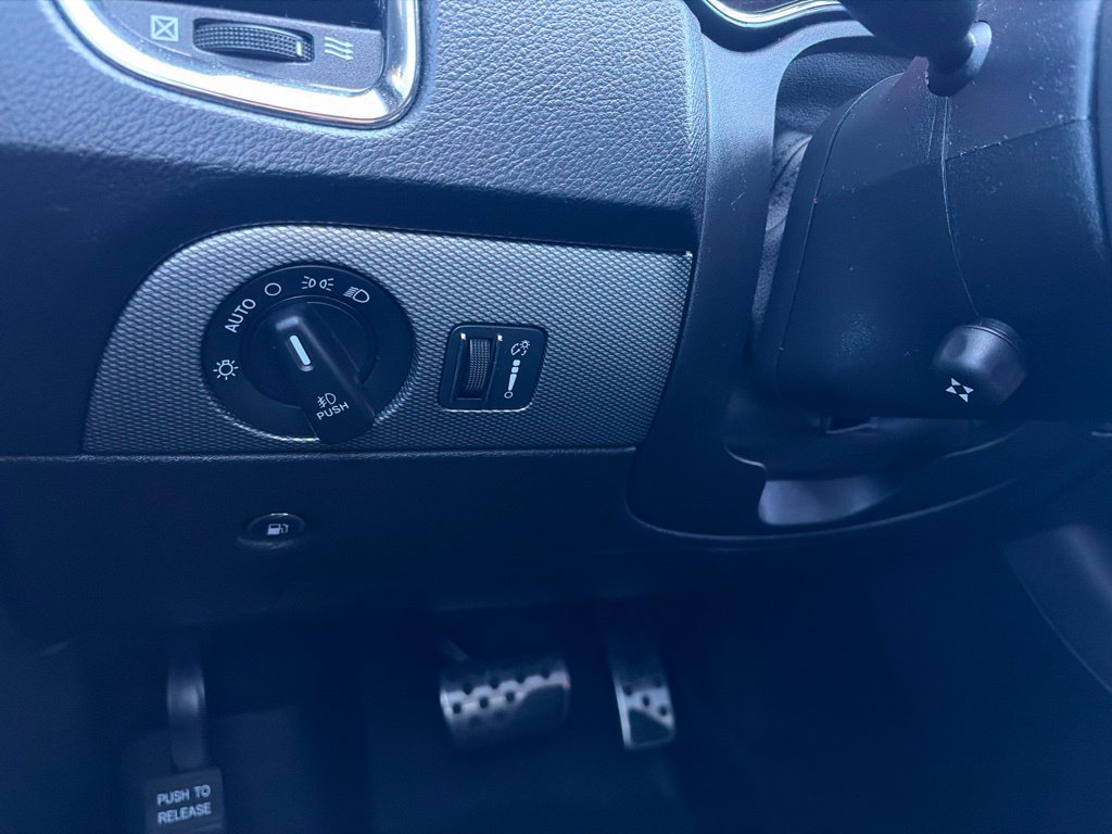 Used 2018 Dodge Durango SRT w/ Trailer Tow Group IV AWD/4WD image 35