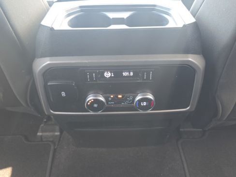 Used 2020 Ford Expedition XLT RWD image 23