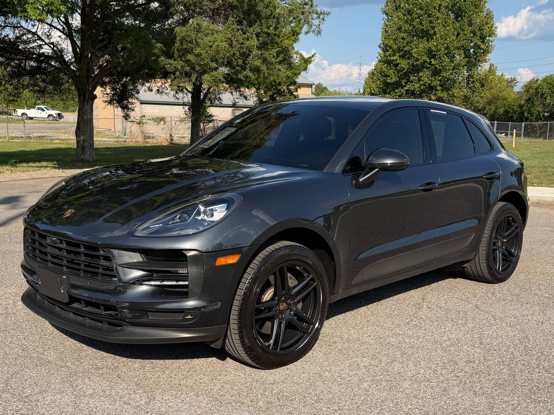Used 2021 Porsche Macan S AWD/4WD image 2