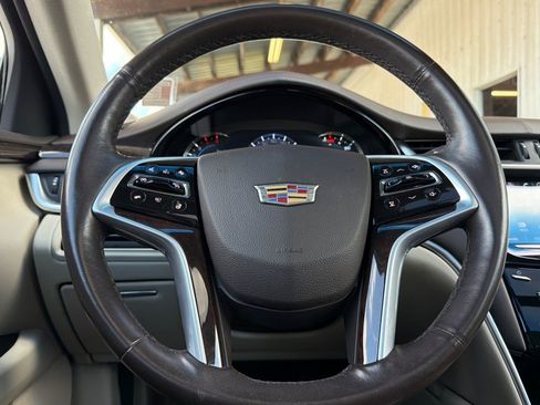 Used 2016 Cadillac XTS Premium AWD/4WD image 22