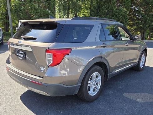 Used 2021 Ford Explorer XLT w/ Equipment Group 202A RWD image 15