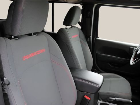 Used 2024 Jeep Gladiator Rubicon w/ Safety Group AWD/4WD image 19