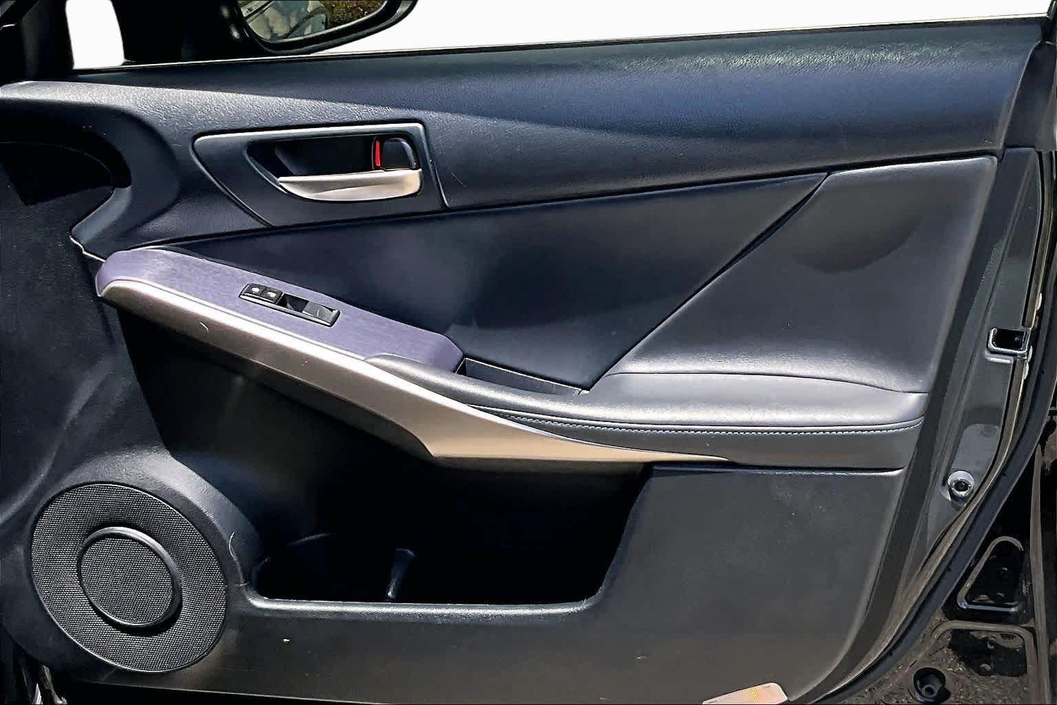 Used 2020 Lexus IS 300 F Sport w/ Blackline Edition RWD image 27