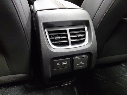 Certified 2022 Chevrolet Blazer Premier w/ Enhanced Convenience Package AWD/4WD image 18