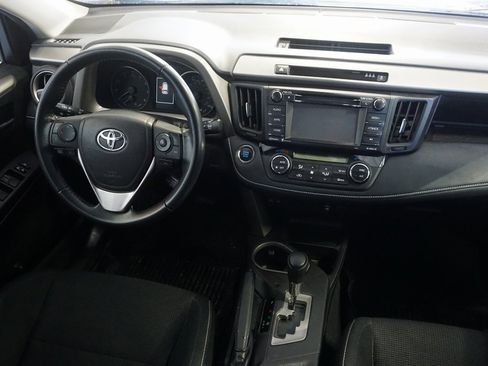 Used 2018 Toyota RAV4 XLE image 23