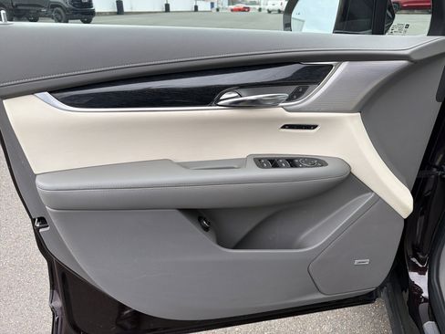 Used 2020 Cadillac XT6 Premium Luxury image 7