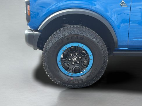 Certified 2022 Ford Bronco Black Diamond w/ Sasquatch Package AWD/4WD image 30