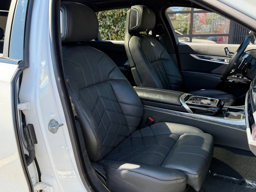 Used 2024 BMW 740i RWD image 36