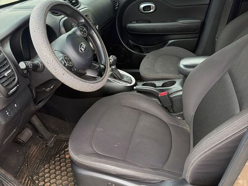 Used 2015 Kia Soul FWD image 13