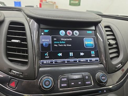 Used 2014 Chevrolet Impala LT w/ Convenience Package FWD image 16