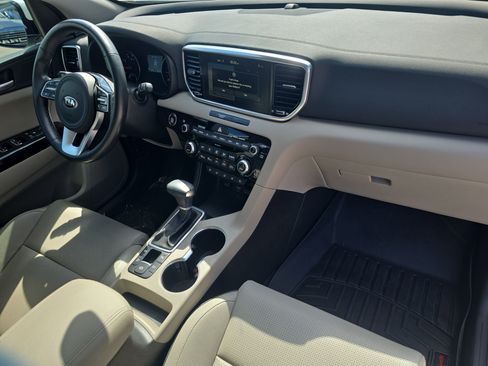 Certified 2022 Kia Sportage EX w/ EX Technology Package FWD image 12