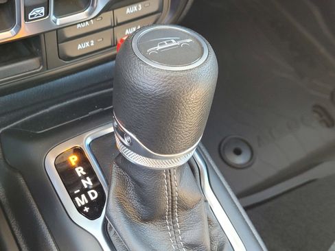 New 2026 Jeep Gladiator Sport AWD/4WD image 17
