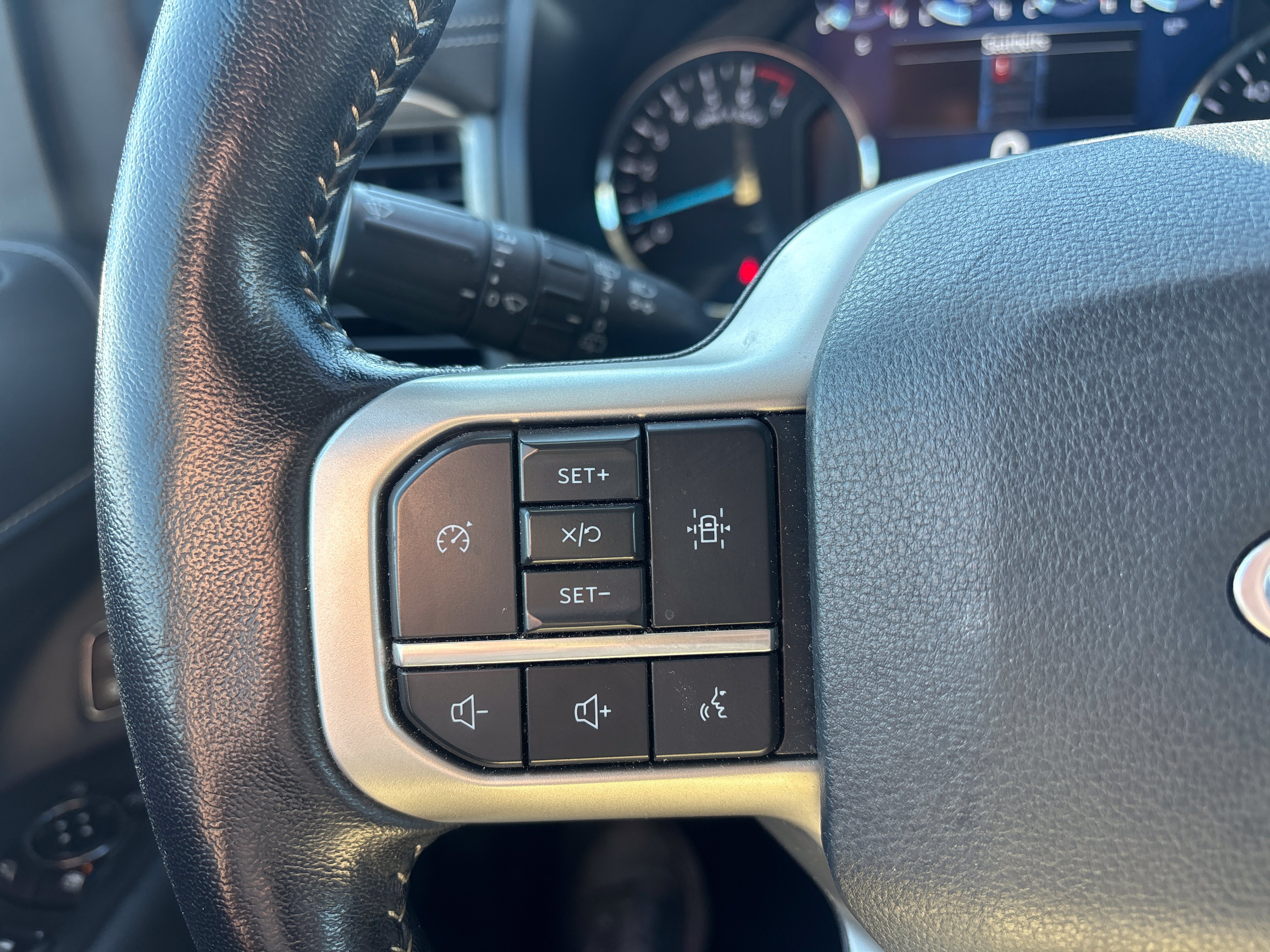 Used 2023 Ford Expedition Max XLT AWD/4WD image 18
