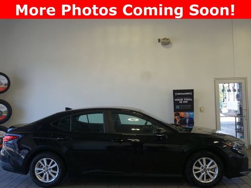 Used 2025 Toyota Camry LE FWD image 2