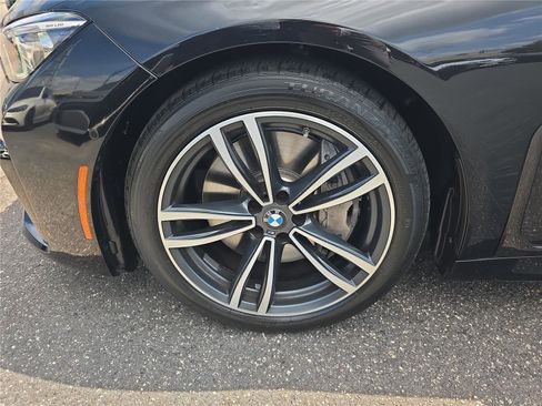 Used 2022 BMW 750i xDrive w/ Executive Package AWD/4WD image 8