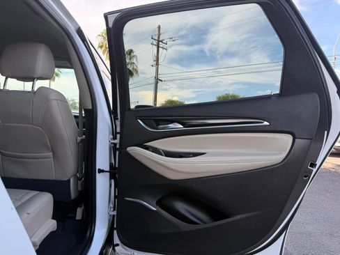 Used 2018 Buick Enclave Essence FWD image 35
