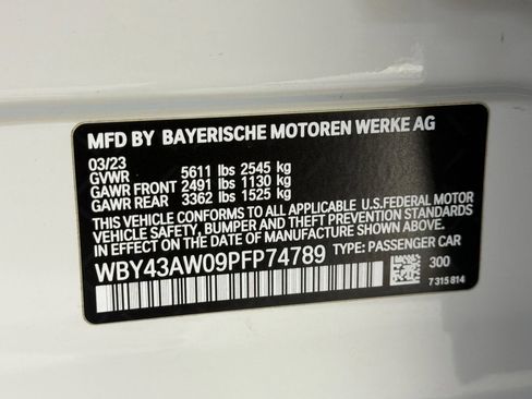 Used 2023 BMW i4 eDrive35 image 21