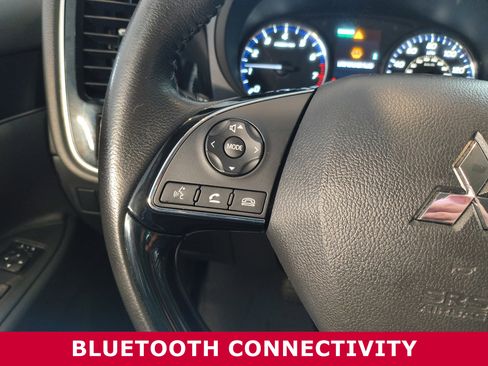 Used 2019 Mitsubishi Outlander ES image 11