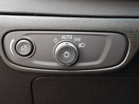 Used 2023 Chevrolet Bolt LT image 24