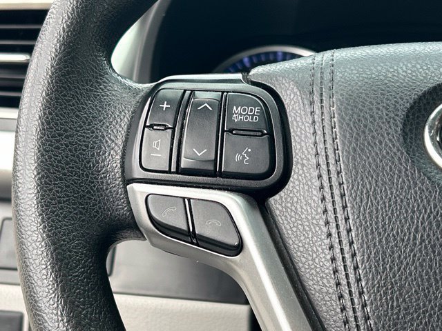 Used 2019 Toyota Highlander LE AWD/4WD image 42