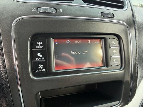 Used 2019 Dodge Journey SE w/ Premium Group FWD image 6