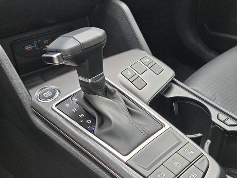 New 2026 Kia Sportage EX FWD image 17