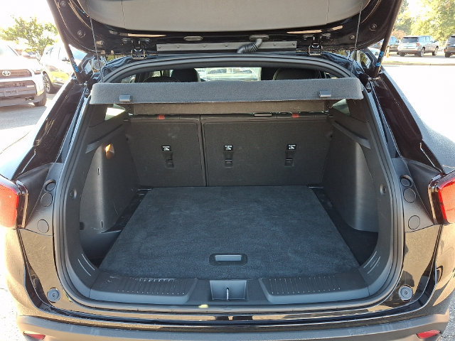 Used 2025 Chevrolet Trax RS w/ Sunroof Package FWD image 29