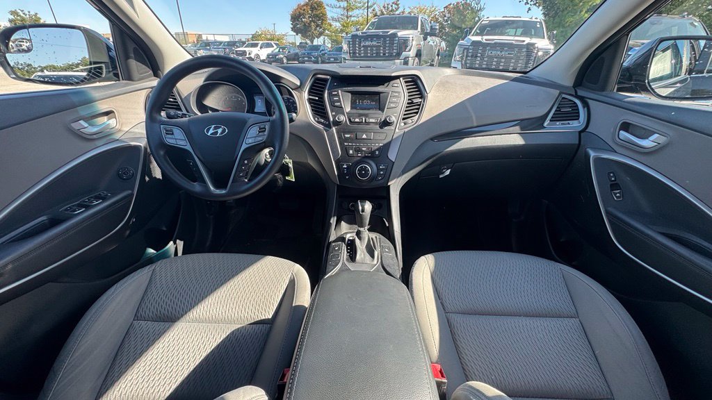 Used 2016 Hyundai Santa Fe SE AWD/4WD image 10