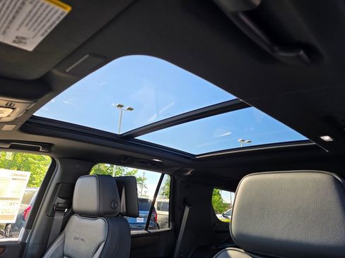 New 2026 GMC Yukon Denali w/ Advanced Technology Package AWD/4WD image 25