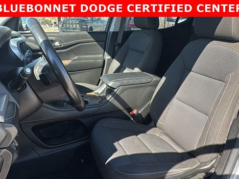 Used 2020 GMC Acadia SLE image 13