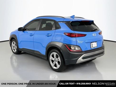 Used 2022 Hyundai Kona SEL w/ Convenience Package FWD image 7