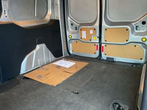 Used 2016 Ford Transit Connect XL image 13