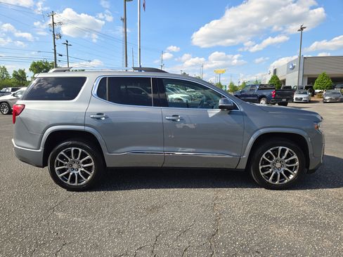 Used 2023 GMC Acadia Denali w/ Denali Technology Package FWD image 6